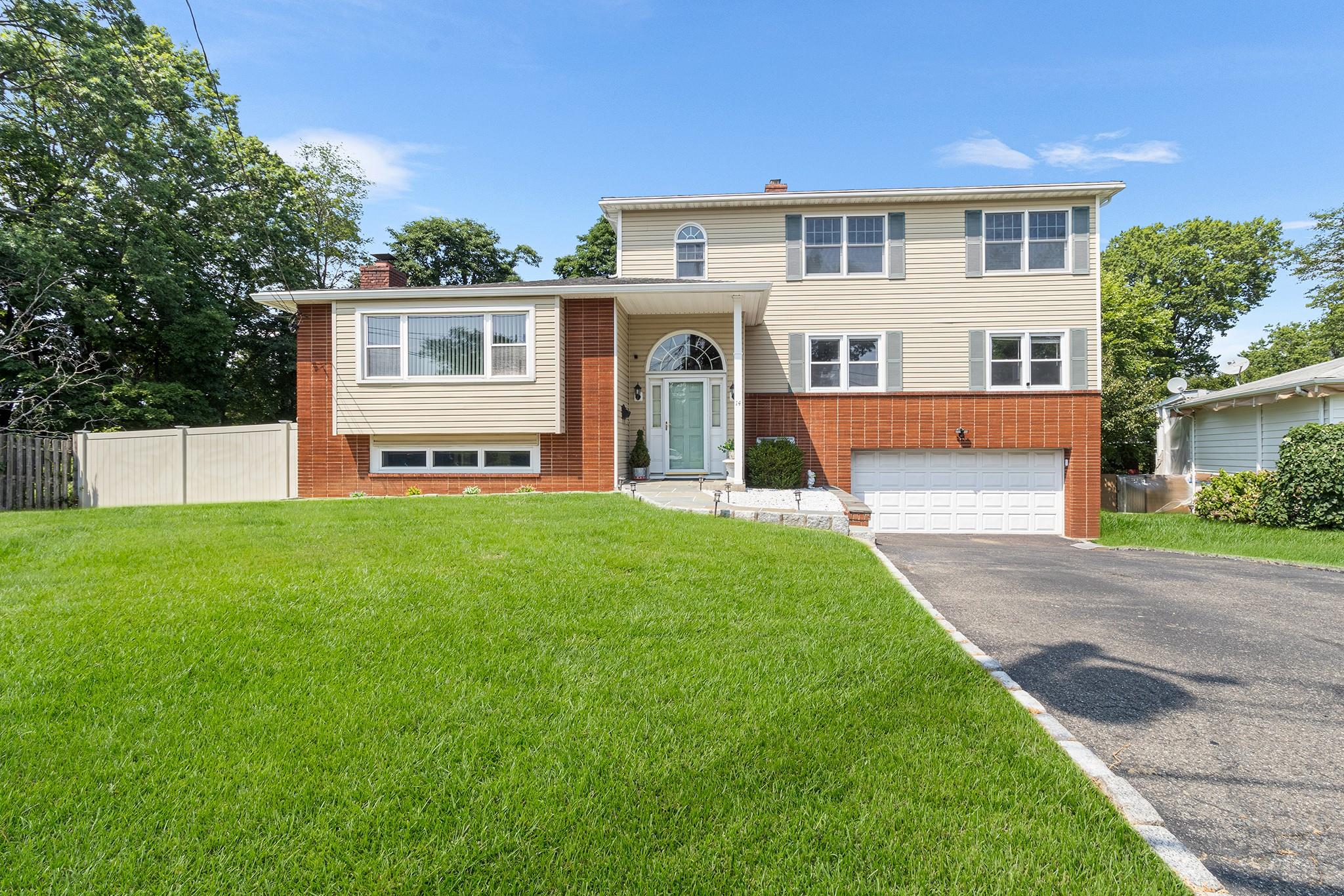 14 Arcadia Place, Yonkers, NY 10710