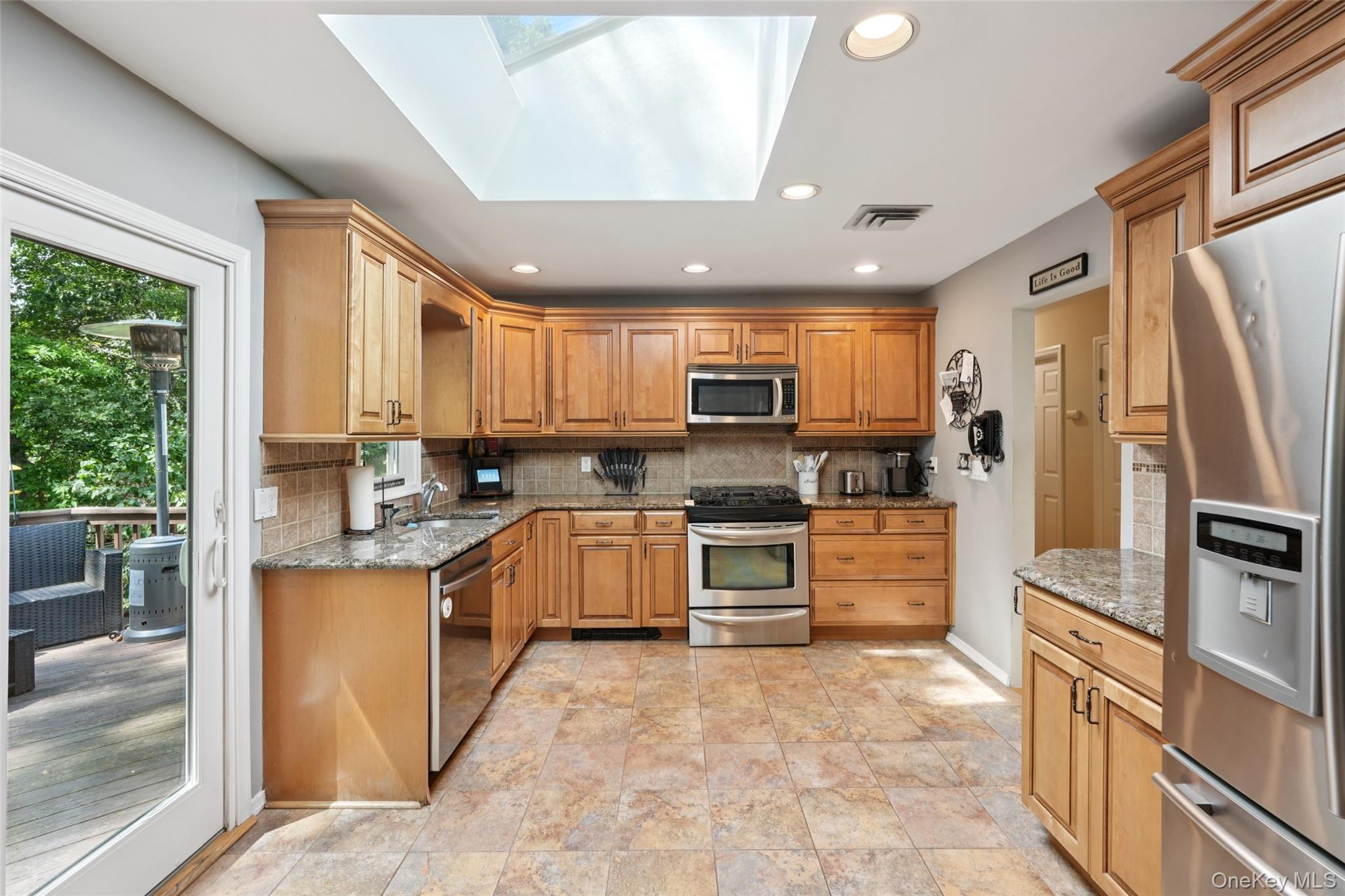 27A Claremont Lane, Suffern, NY 10901