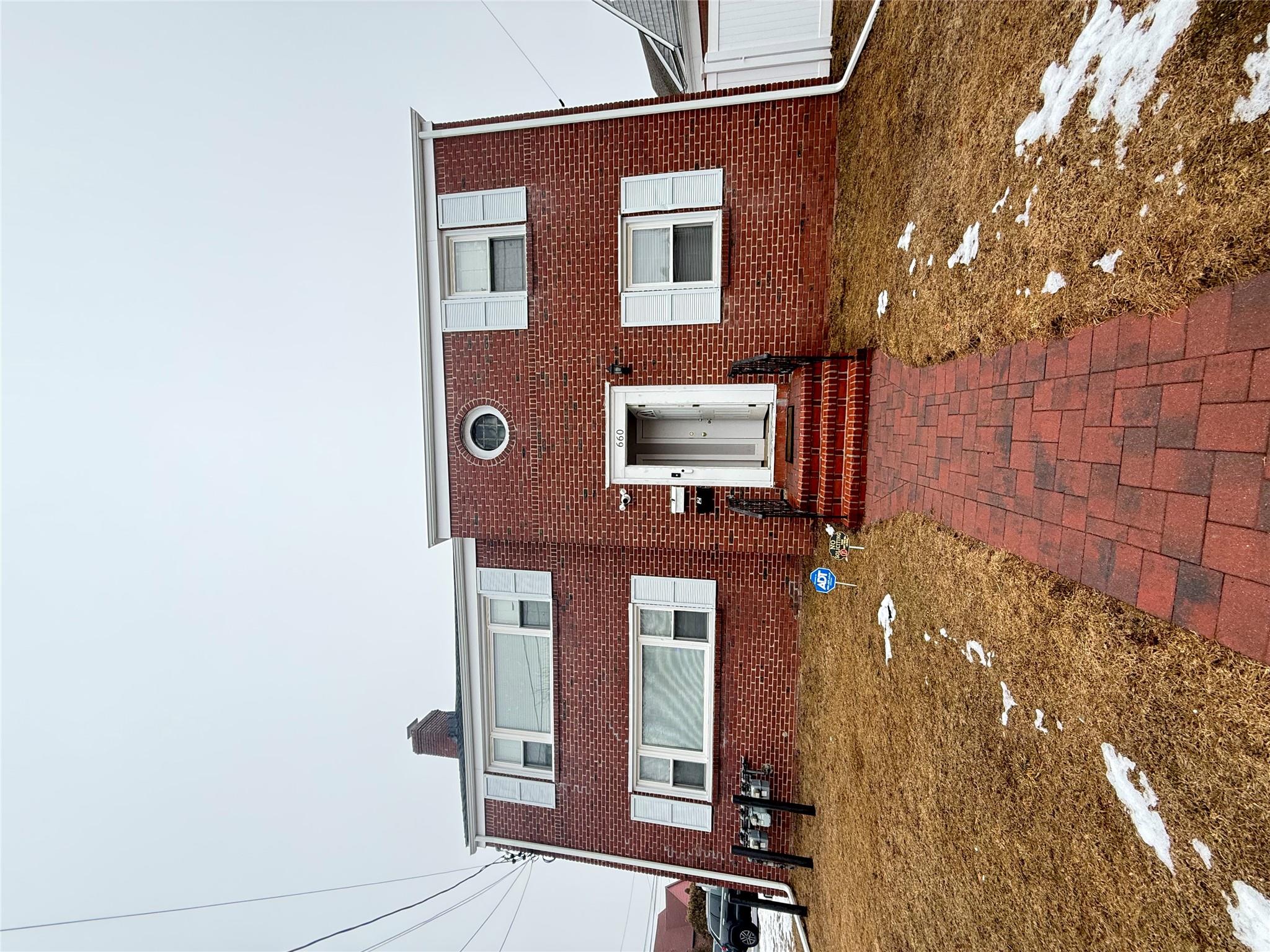 660 Great Neck Road # 1, Copiague, NY 11726