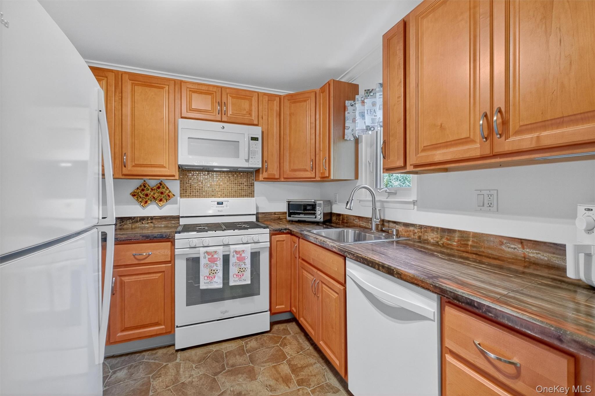 15 Scenic Drive # E, Croton-on-Hudson, NY 10520