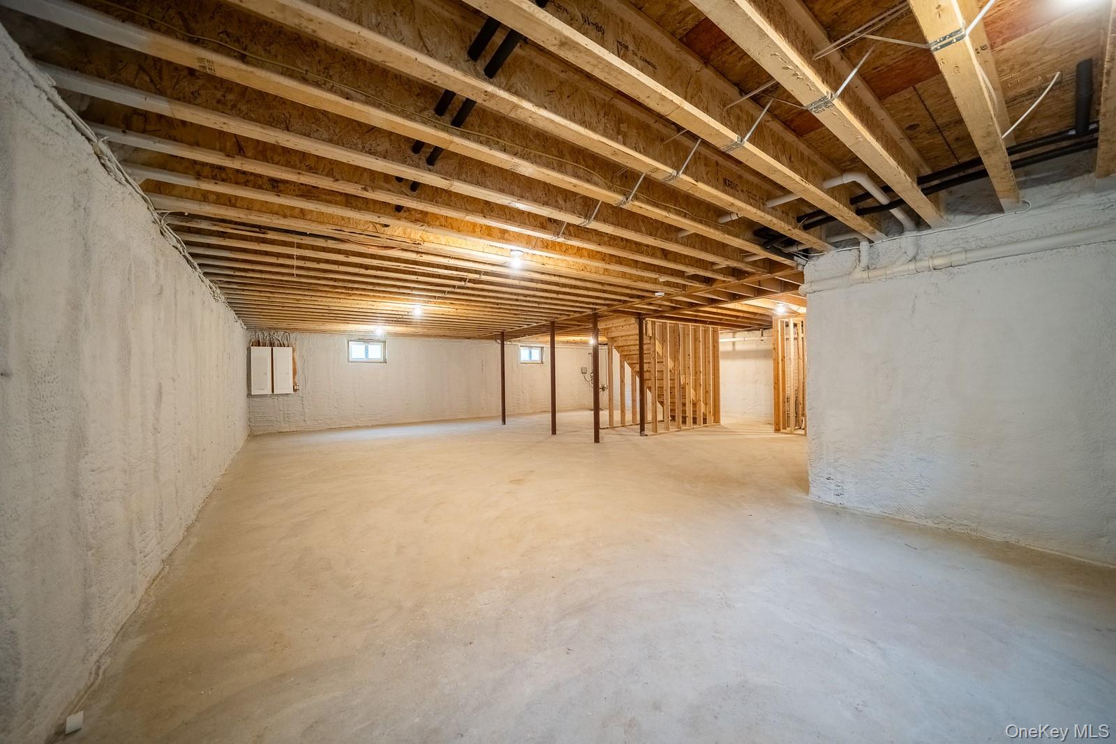 60 Ramble Lane, Levittown, NY 11756