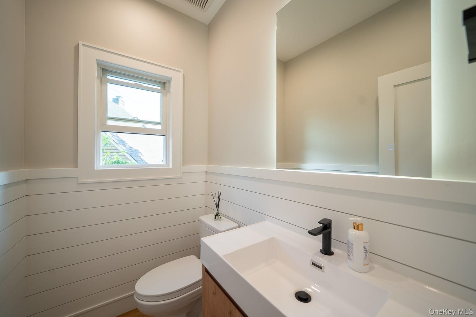 60 Ramble Lane, Levittown, NY 11756