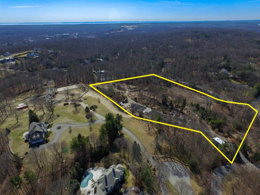 23 Wampus Lake Drive, Armonk, NY 10504