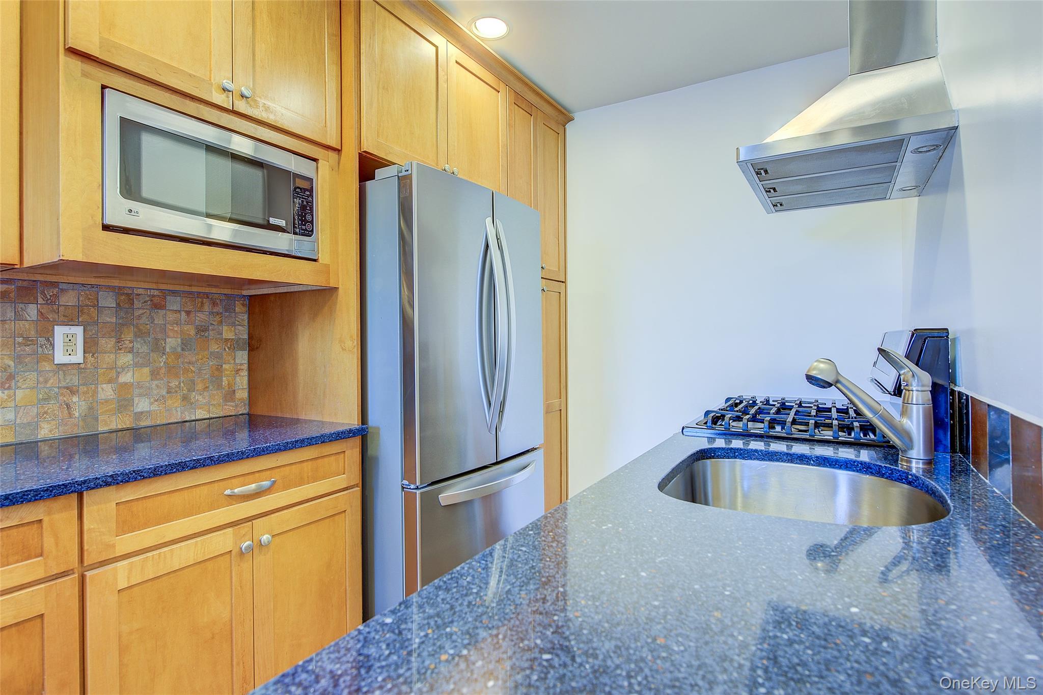 64-85 Saunders Street # D3, Rego Park, NY 11375