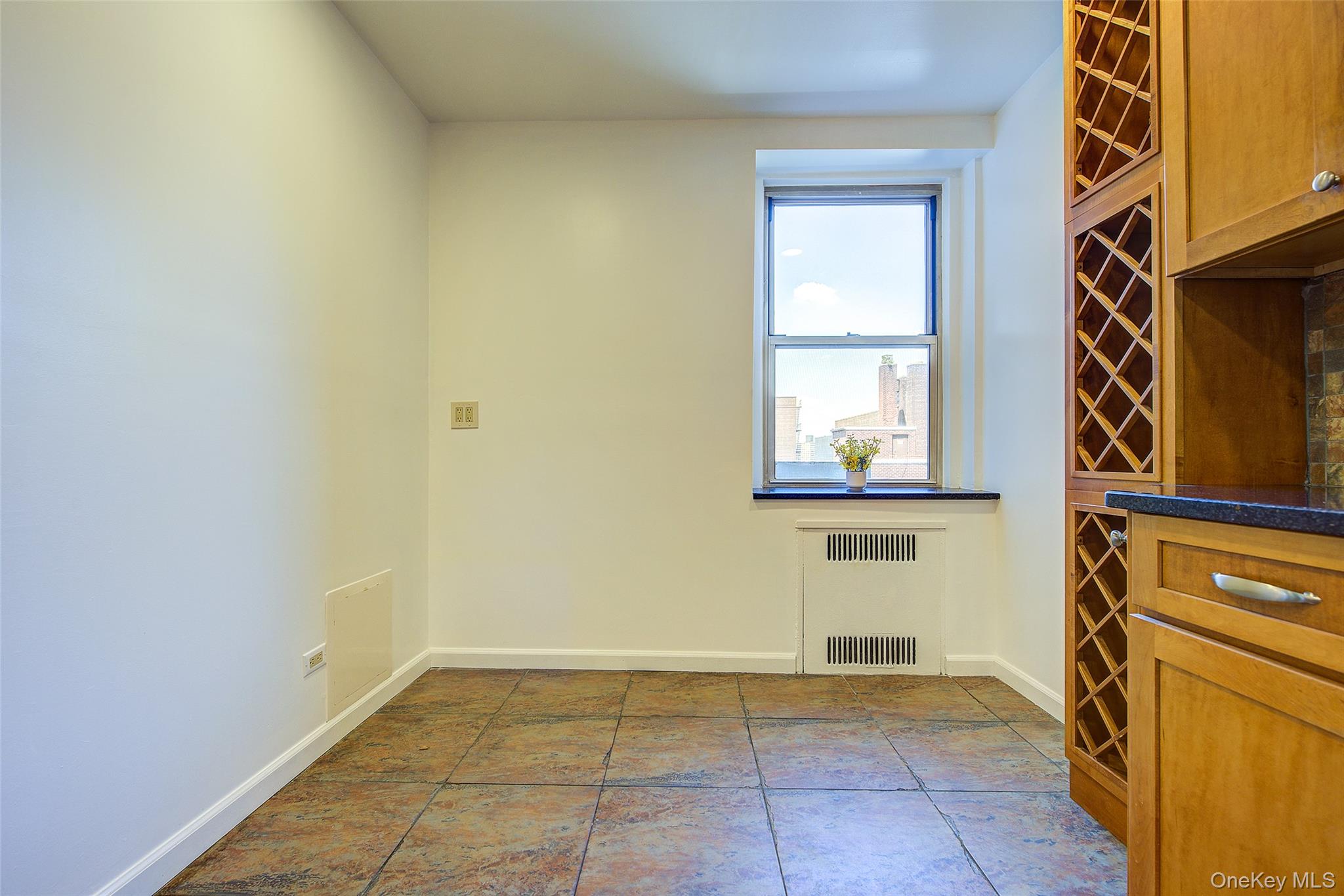 64-85 Saunders Street # D3, Rego Park, NY 11375