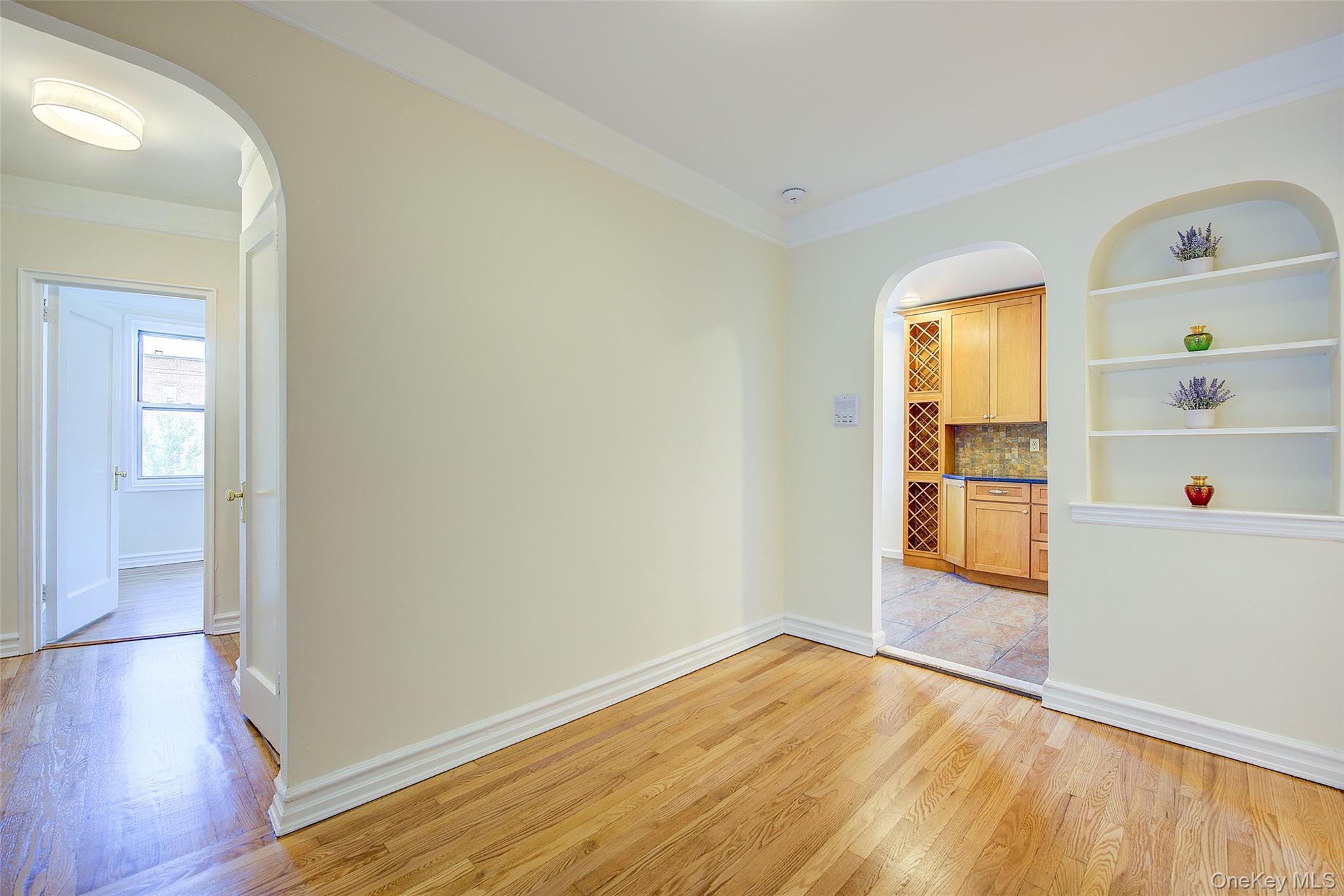 64-85 Saunders Street # D3, Rego Park, NY 11375