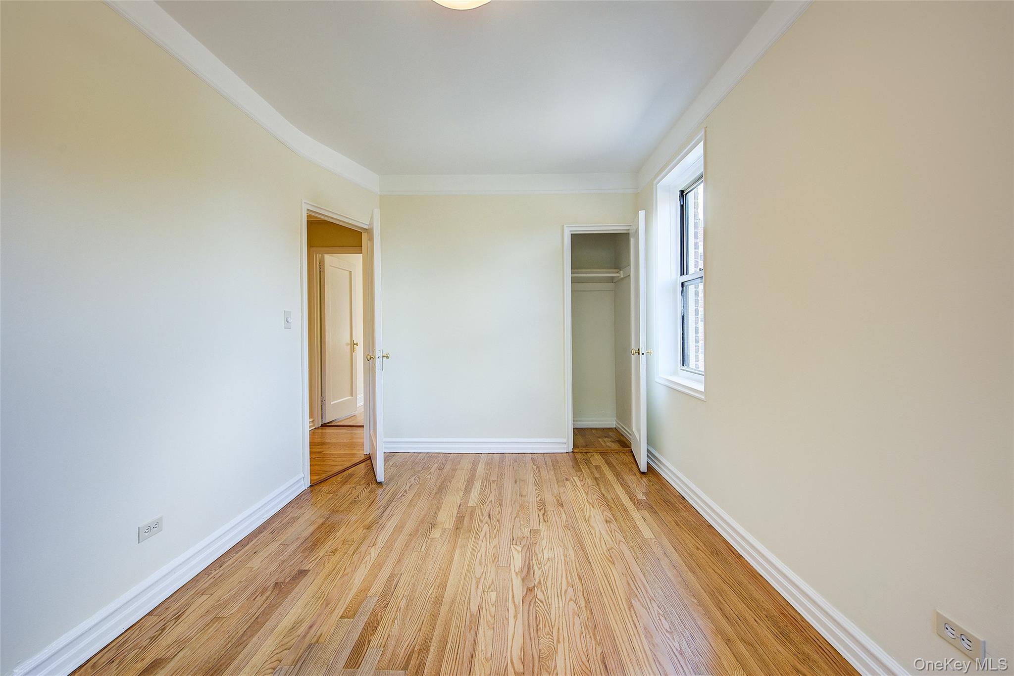 64-85 Saunders Street # D3, Rego Park, NY 11375