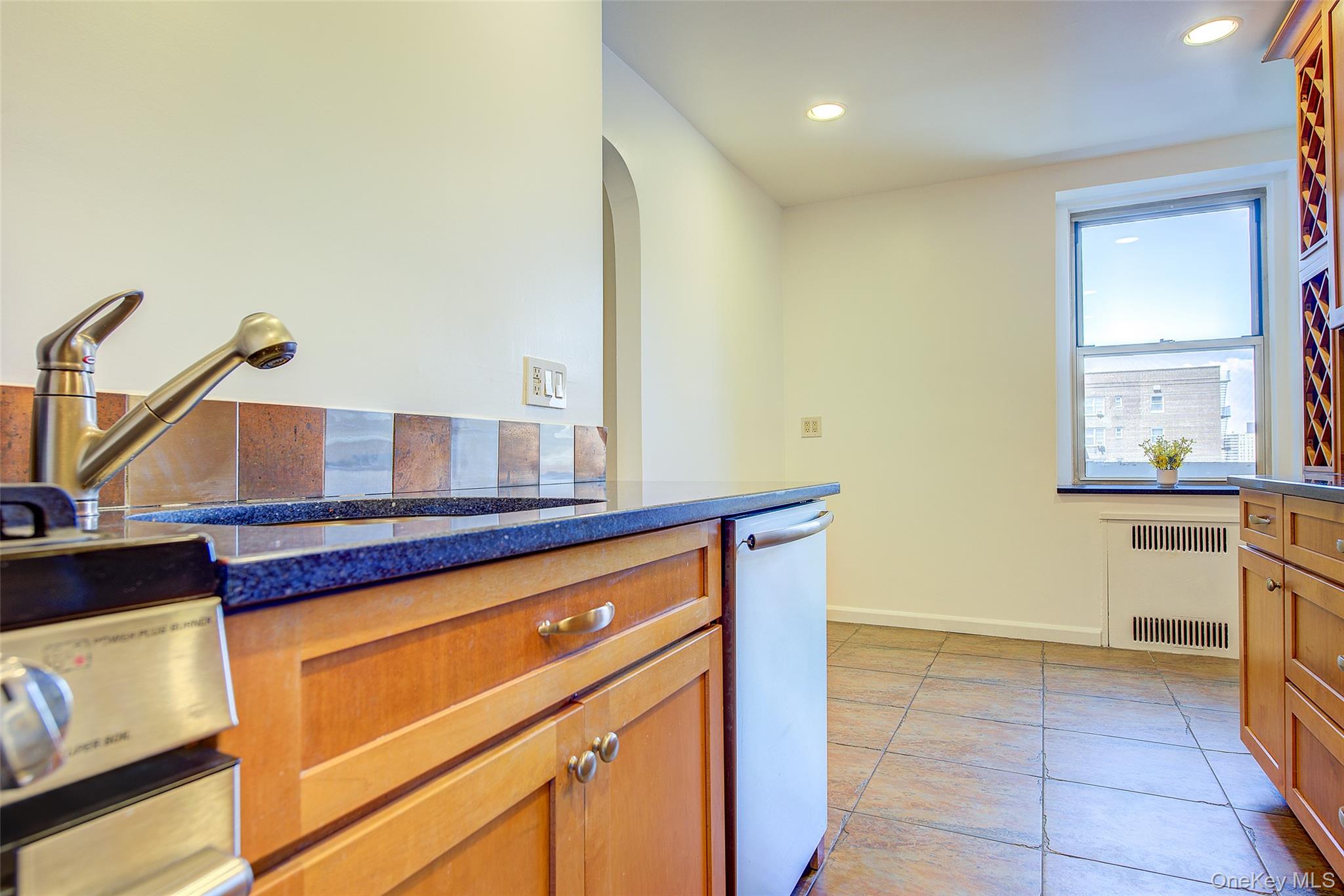 64-85 Saunders Street # D3, Rego Park, NY 11375