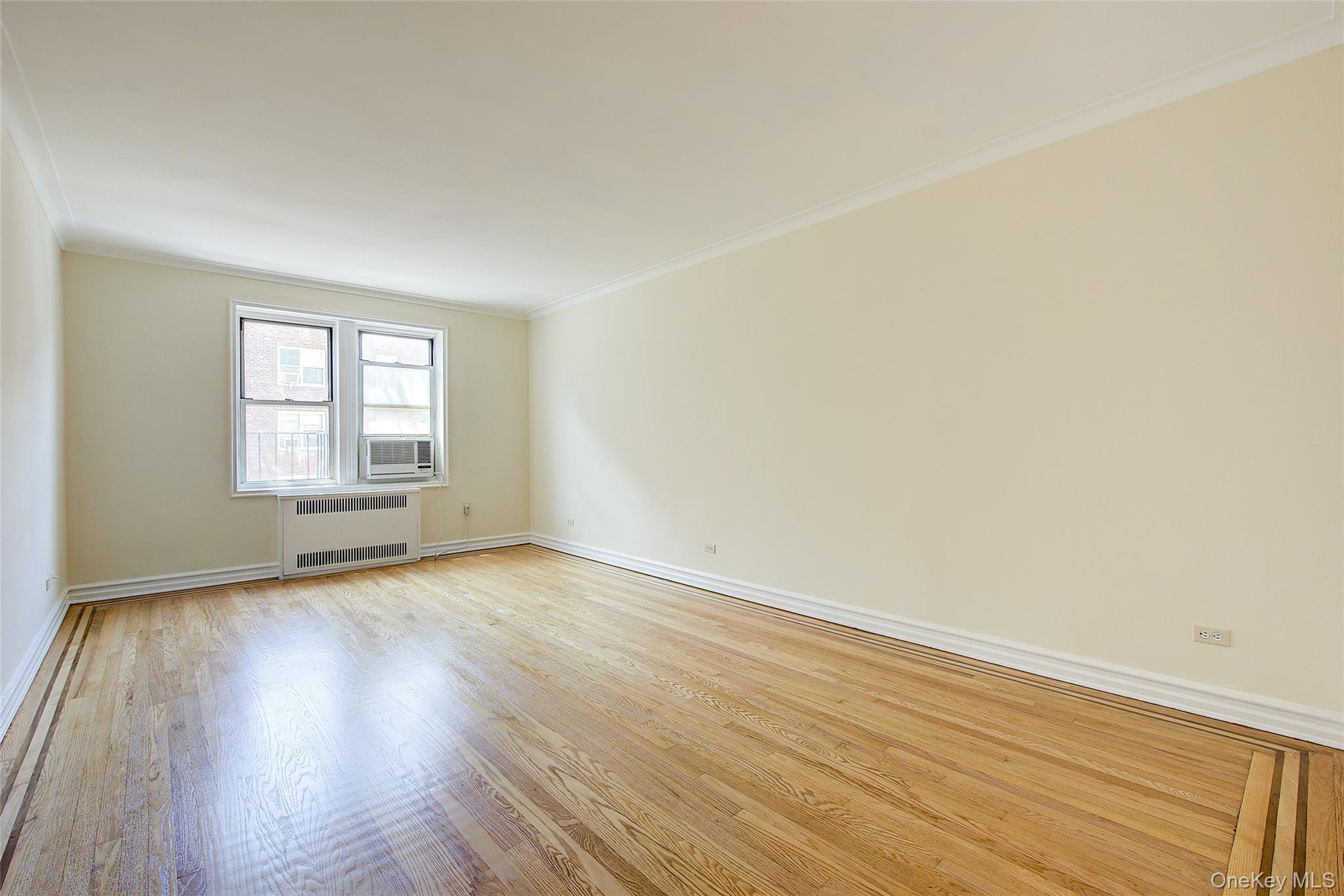 64-85 Saunders Street # D3, Rego Park, NY 11375