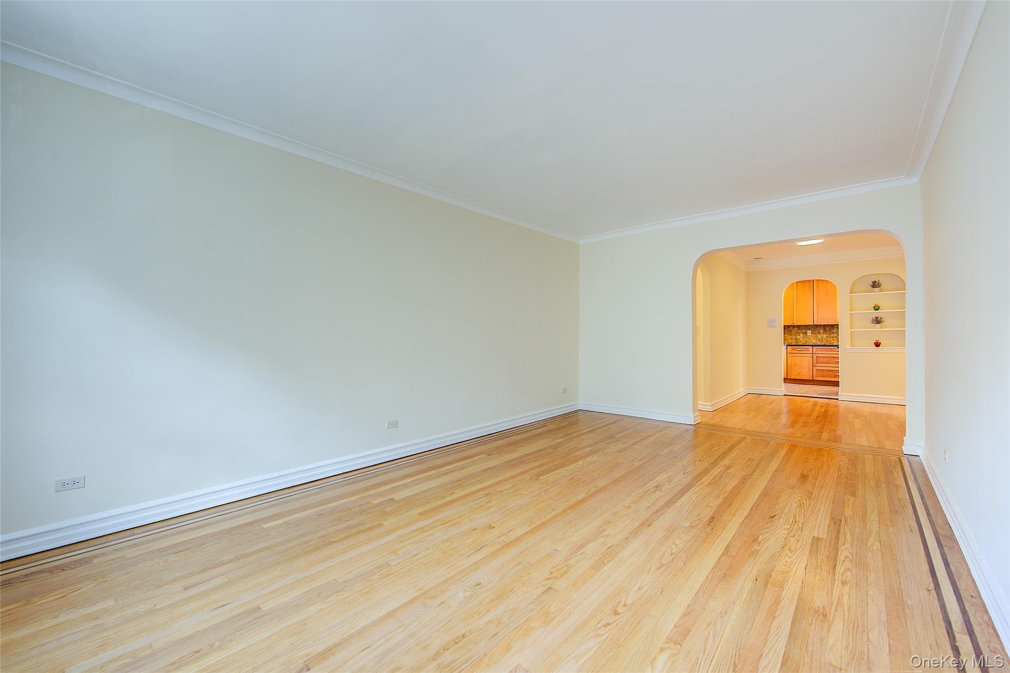 64-85 Saunders Street # D3, Rego Park, NY 11375