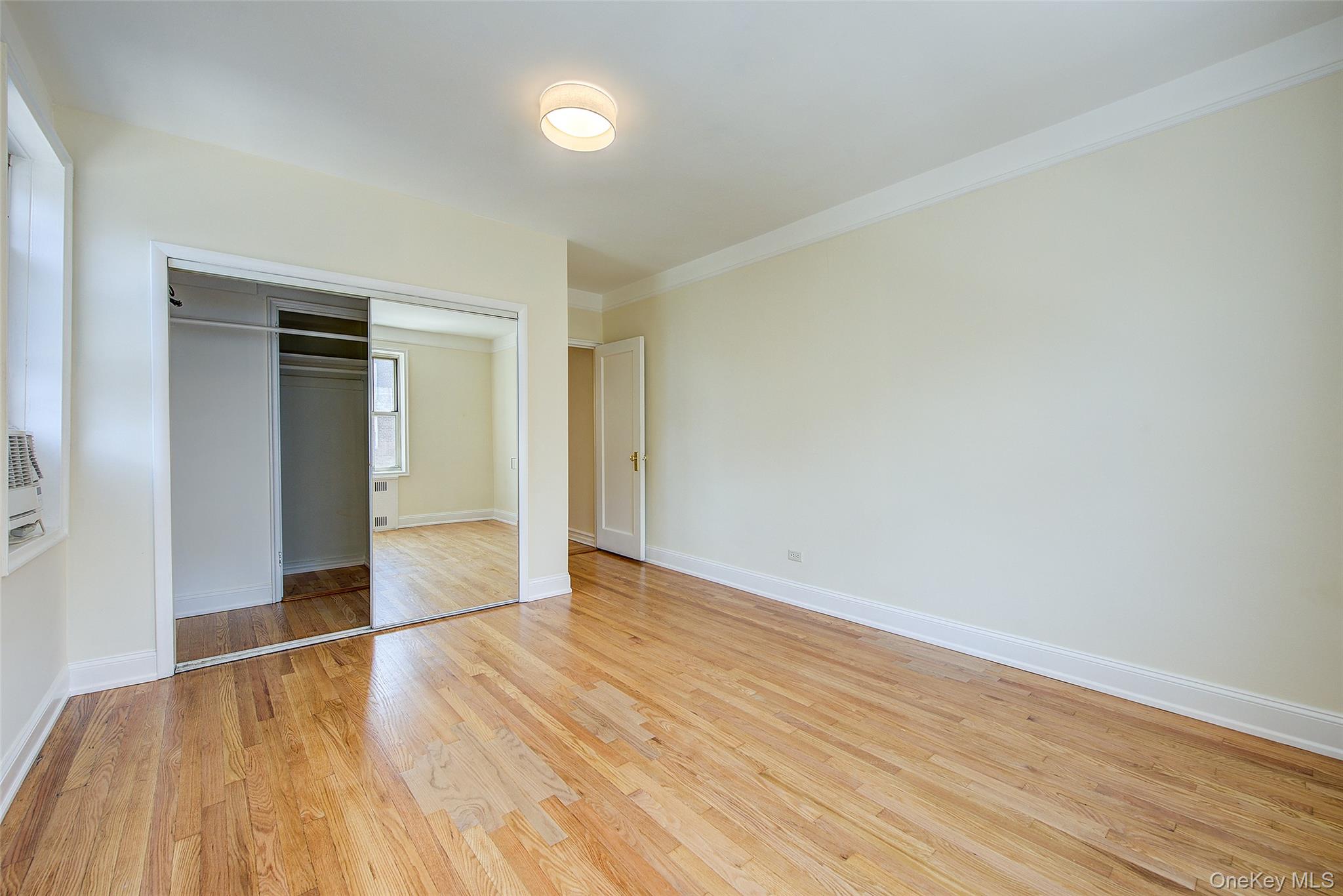 64-85 Saunders Street # D3, Rego Park, NY 11375