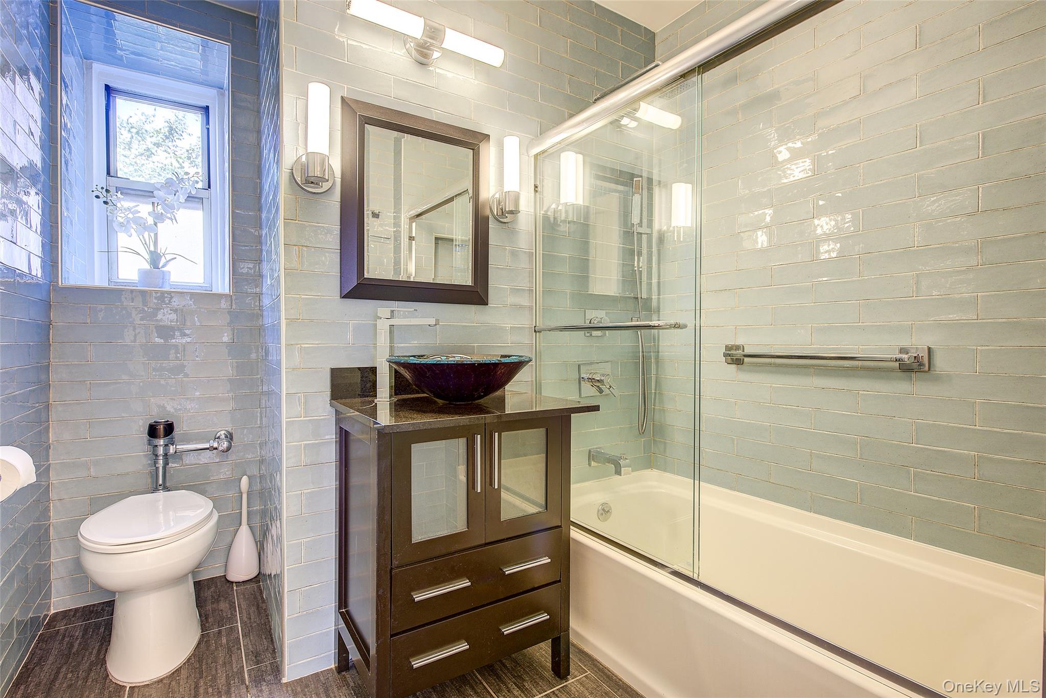 64-85 Saunders Street # D3, Rego Park, NY 11375