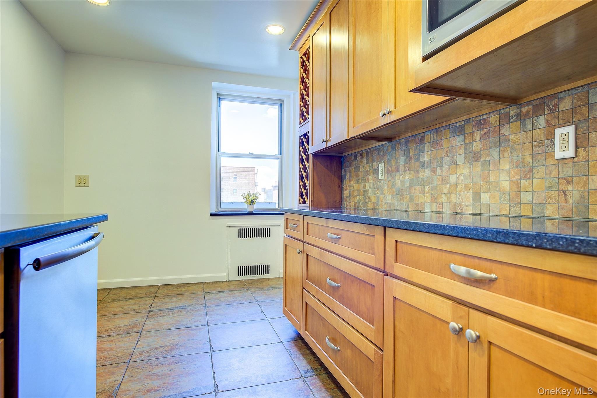 64-85 Saunders Street # D3, Rego Park, NY 11375