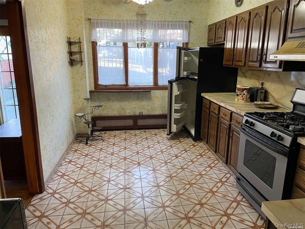 12-25 119th Street, College Point, NY 11356