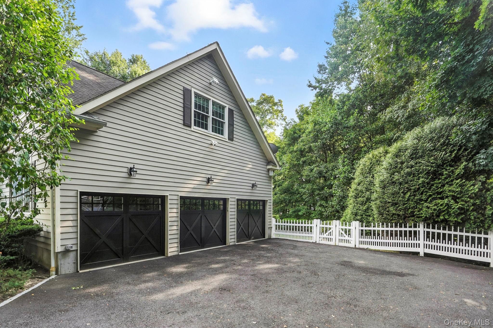 39 Admiral Wordens Lane, Briarcliff Manor, NY 10510