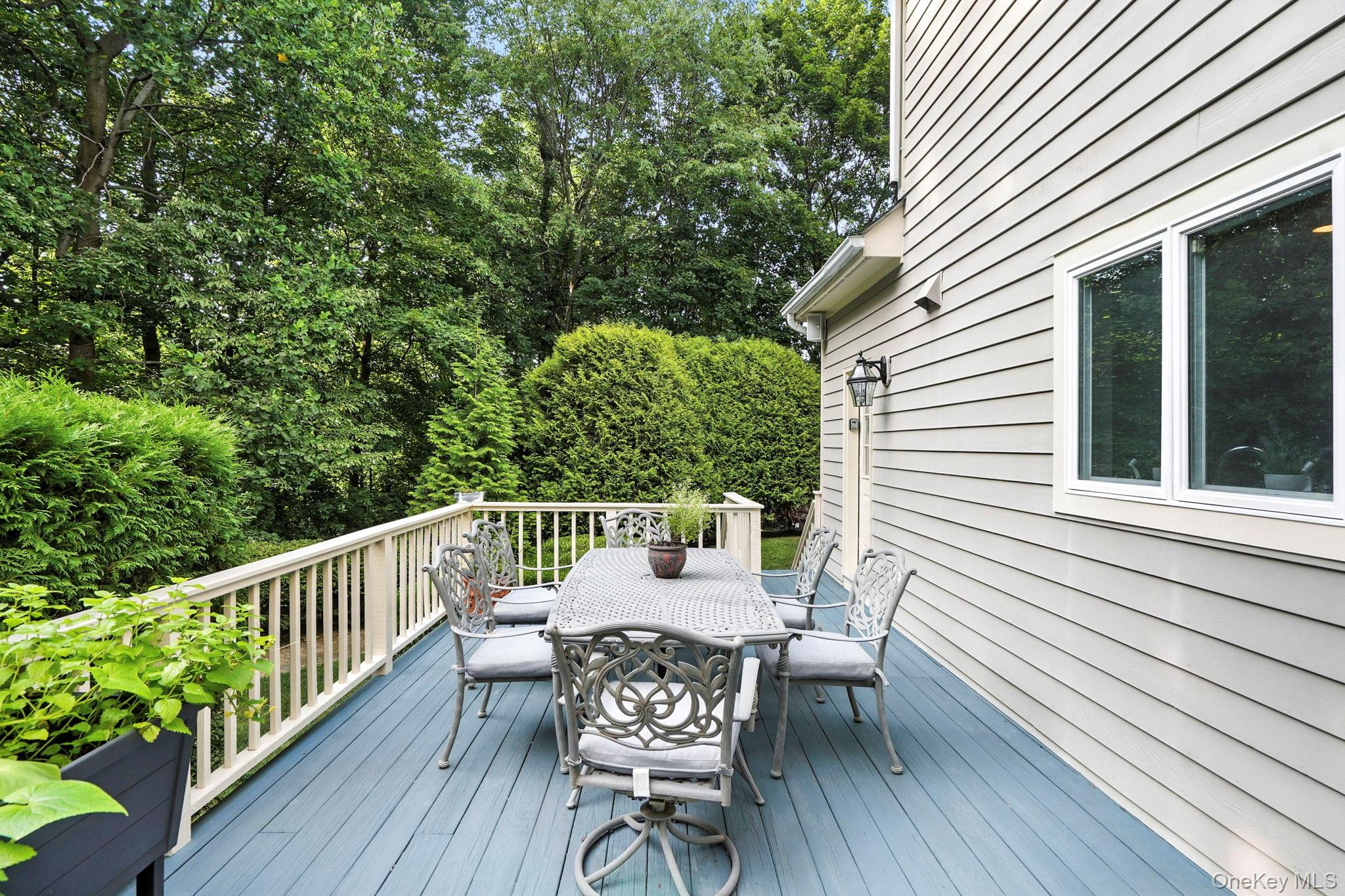 39 Admiral Wordens Lane, Briarcliff Manor, NY 10510