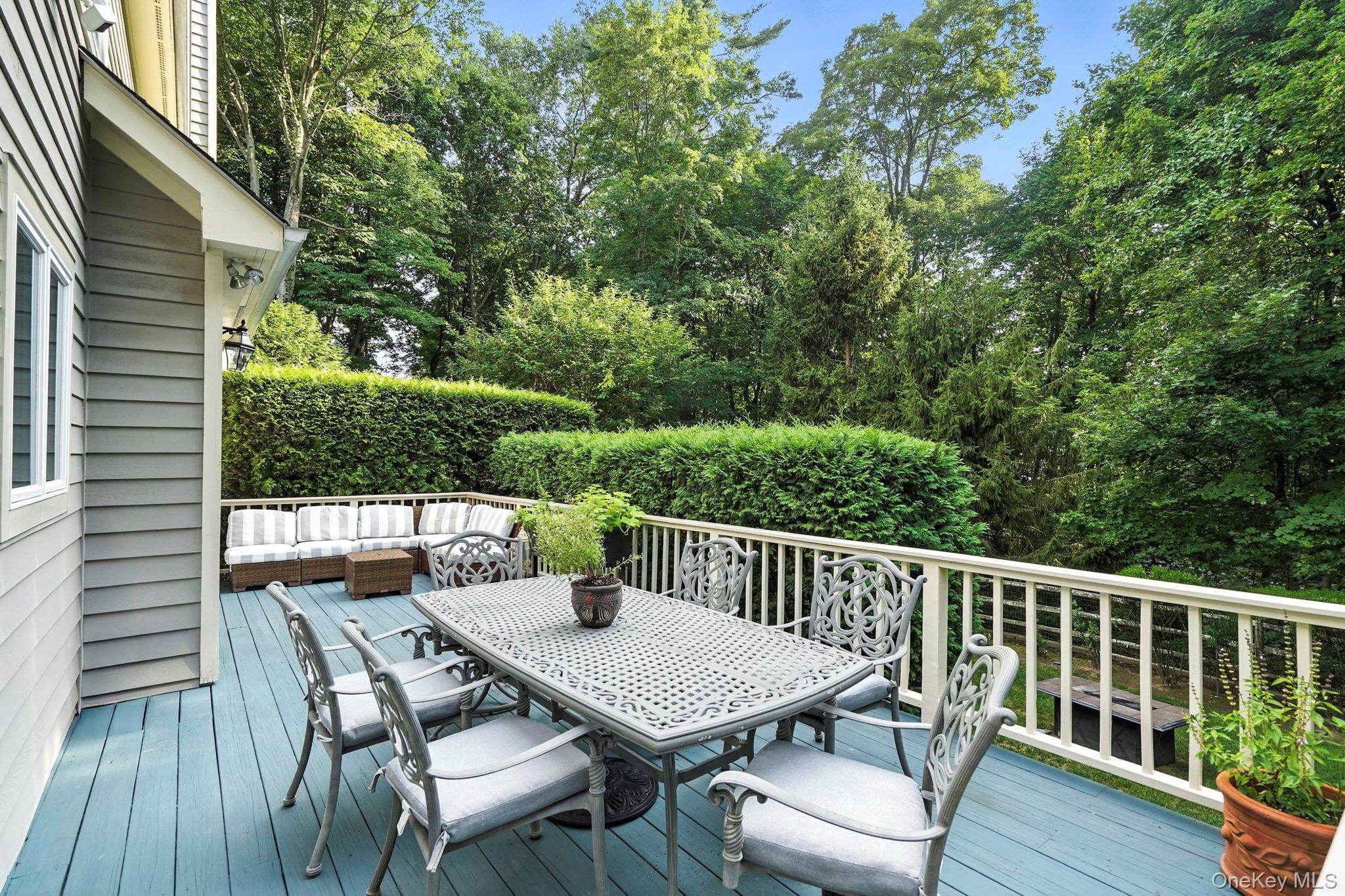 39 Admiral Wordens Lane, Briarcliff Manor, NY 10510