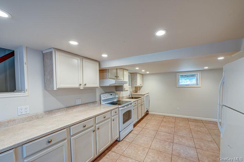 11 Oceanside Drive, Sound Beach, NY 11789