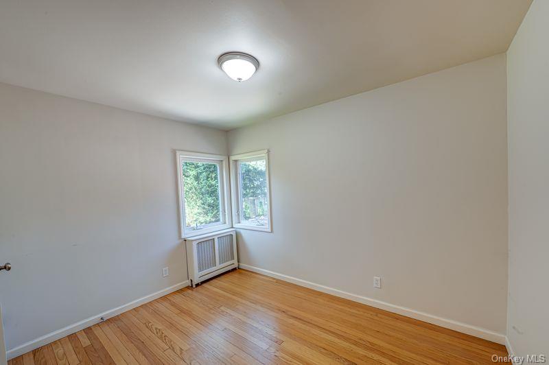 11 Oceanside Drive, Sound Beach, NY 11789