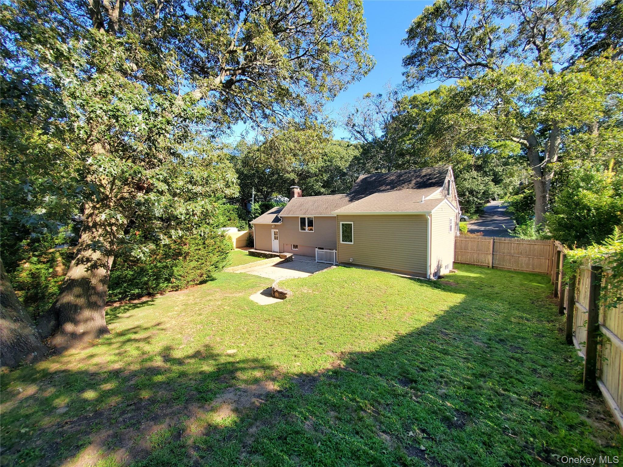 11 Oceanside Drive, Sound Beach, NY 11789