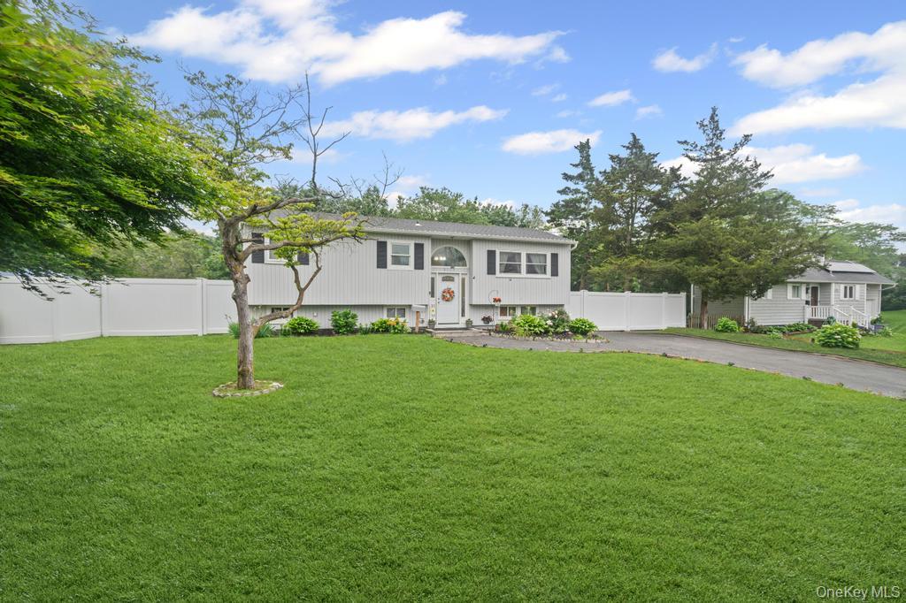 3115 Heather Avenue, Medford, NY 11763