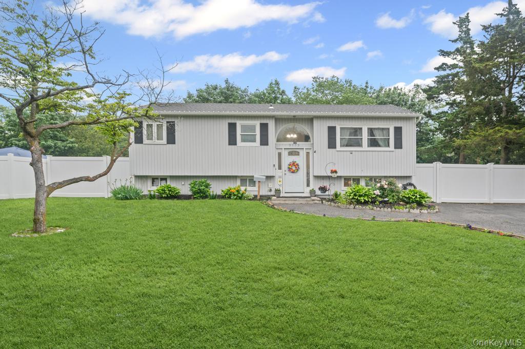 3115 Heather Avenue, Medford, NY 11763