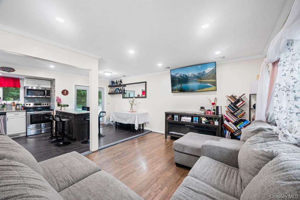 3115 Heather Avenue, Medford, NY 11763