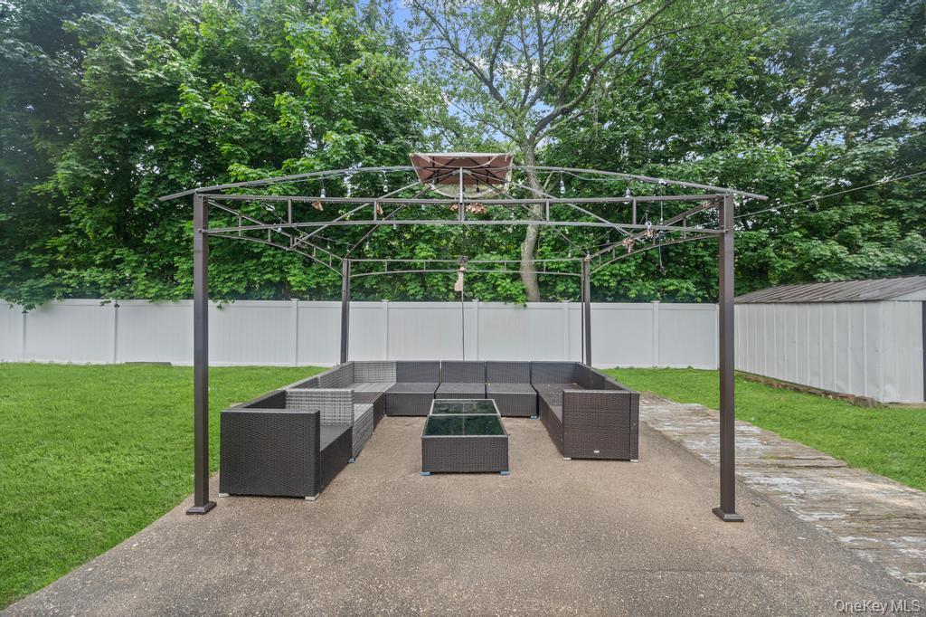 3115 Heather Avenue, Medford, NY 11763