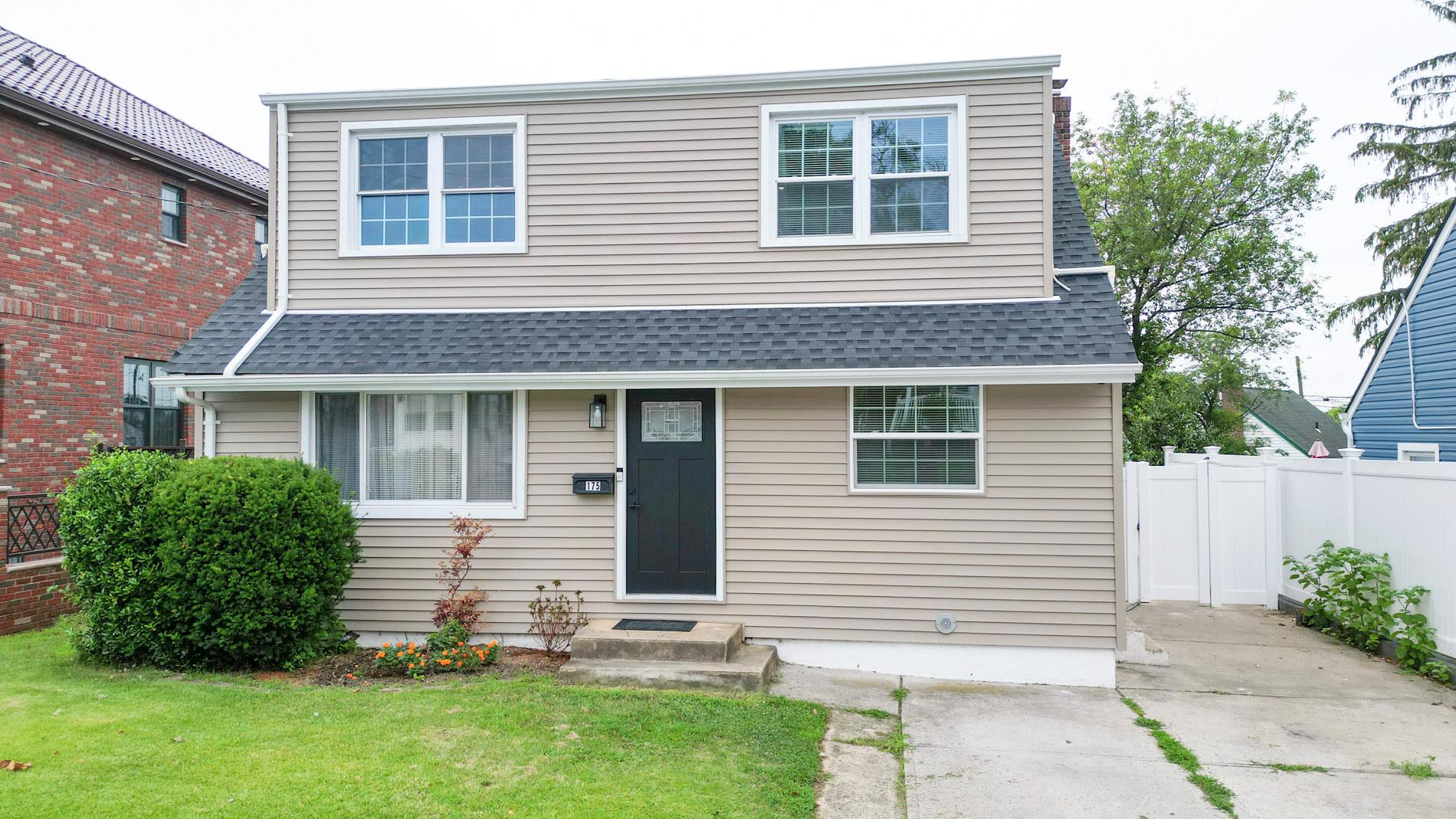 175 Arthur Avenue, Floral Park, NY 11001