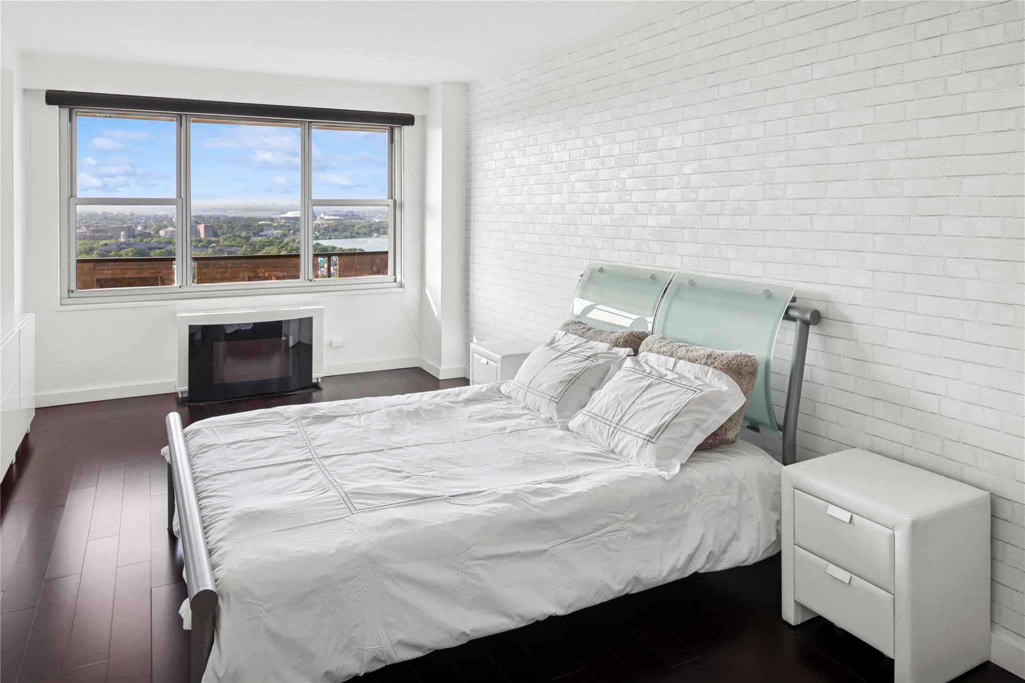 110-11 Queens Boulevard # 30E, Forest Hills, NY 11375