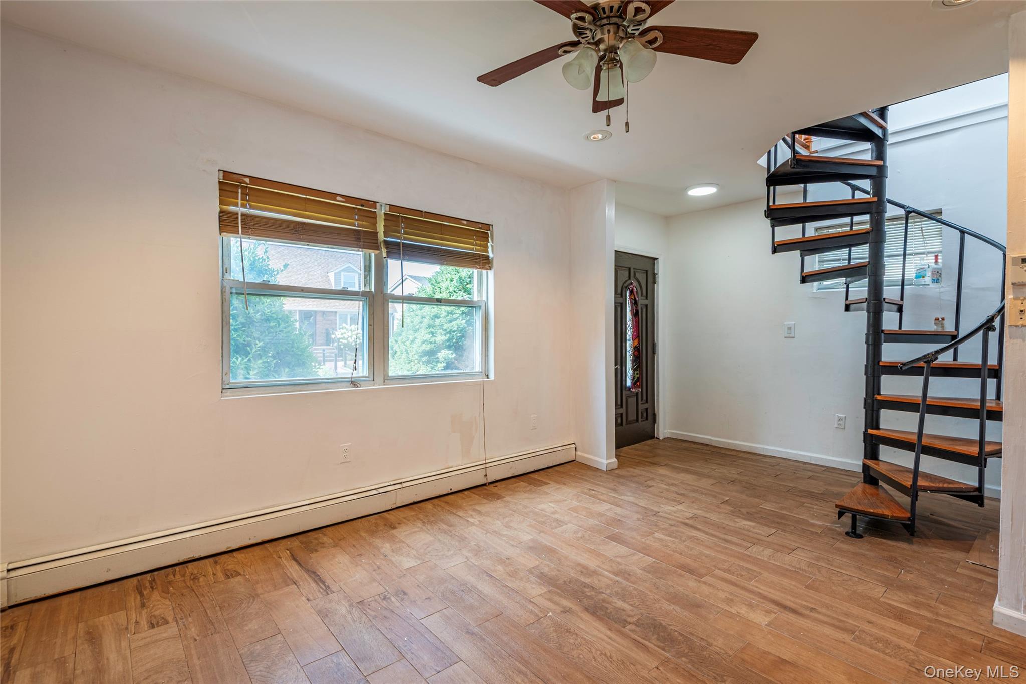 459 Roquette Avenue, Floral Park, NY 11001