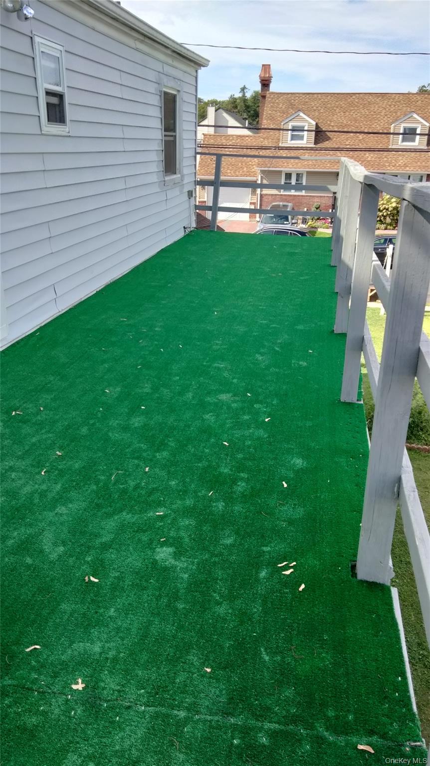 459 Roquette Avenue, Floral Park, NY 11001