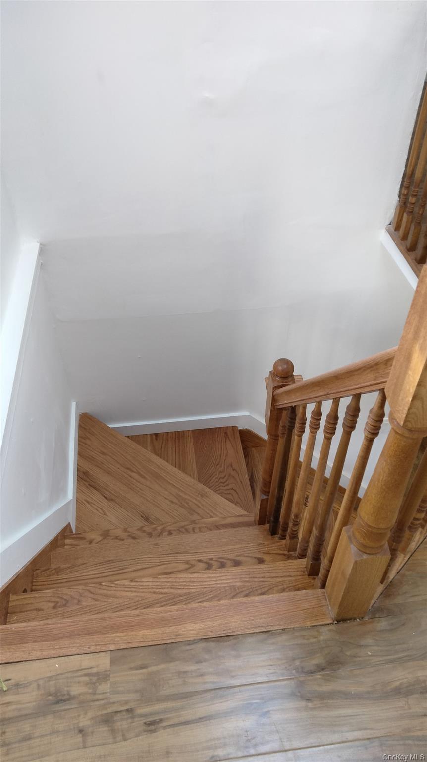 459 Roquette Avenue, Floral Park, NY 11001