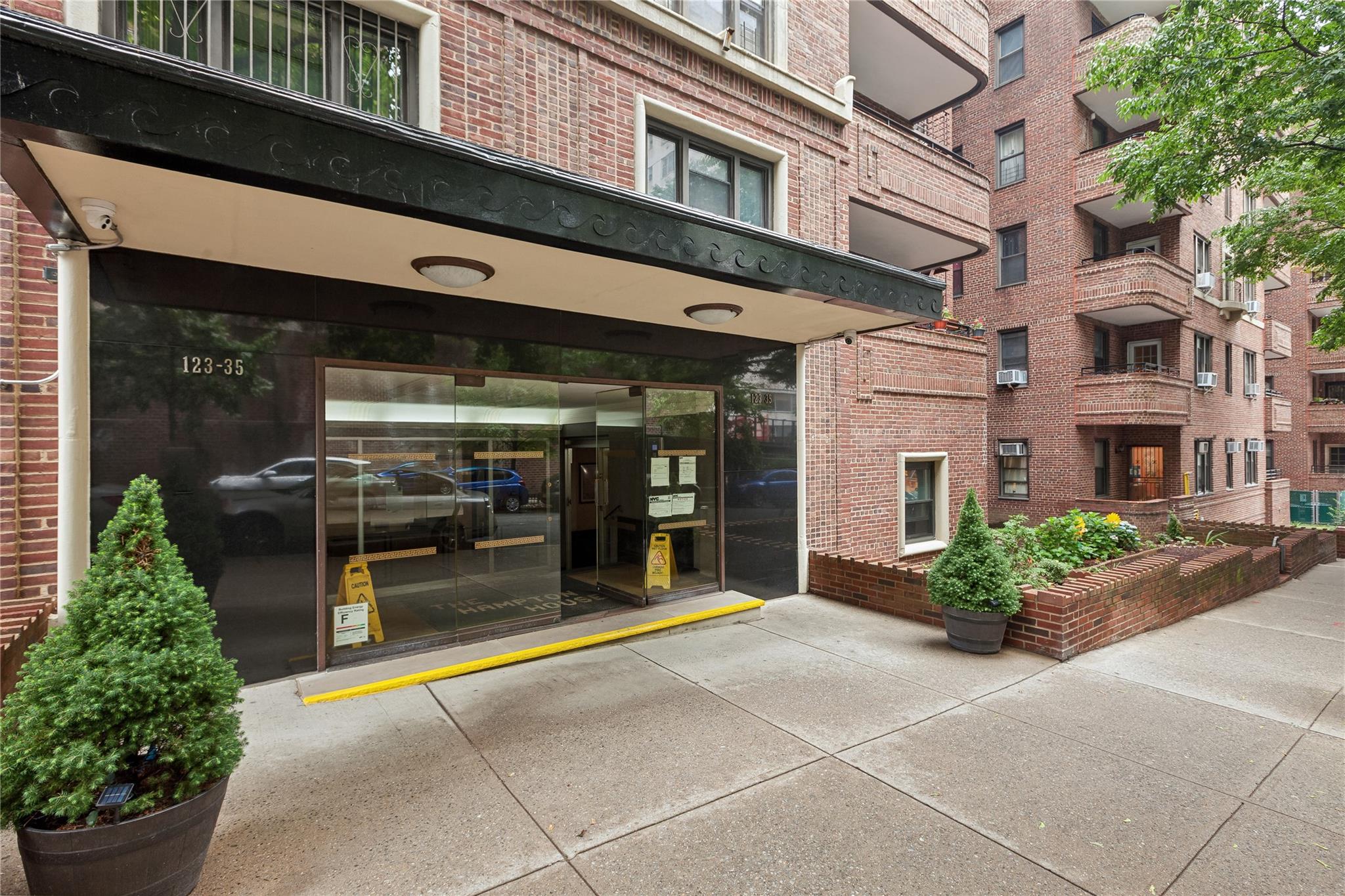 123-35 82nd Road # 3P, Kew Gardens, NY 11415