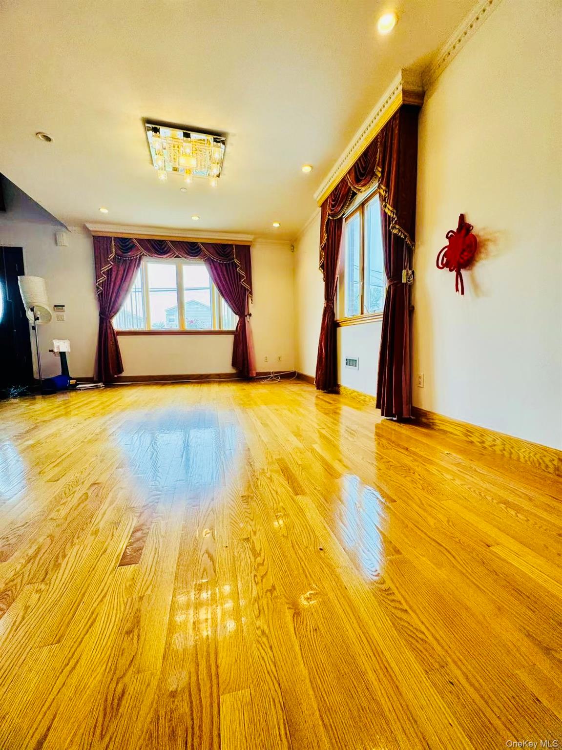 34-41 201 Street, Bayside, NY 11361