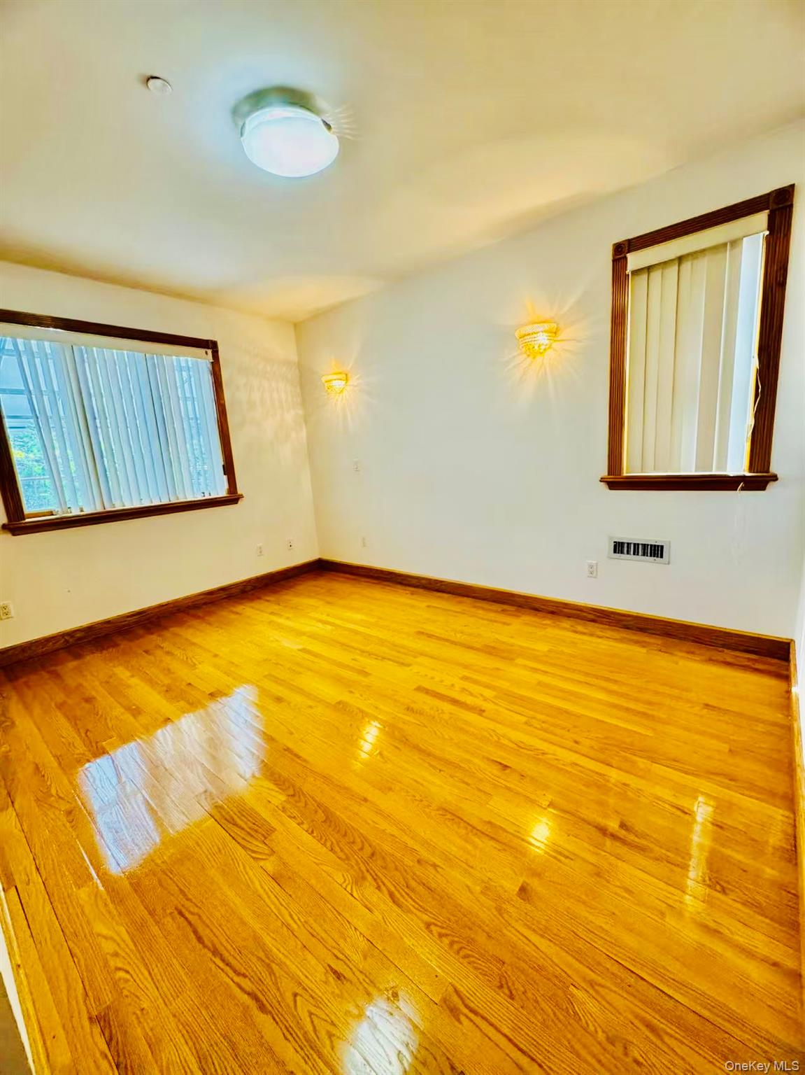 34-41 201 Street, Bayside, NY 11361