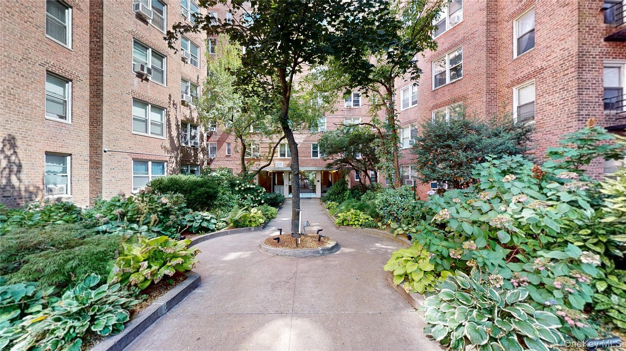 800 Grand Concourse # 2DN, Bronx, NY 10451