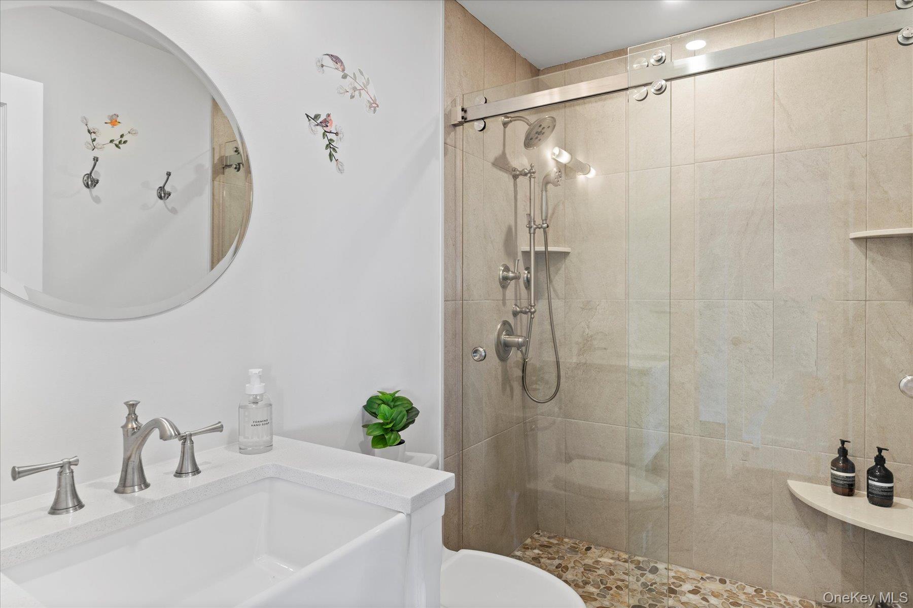 1 Dolphin Way, Riverhead, NY 11901