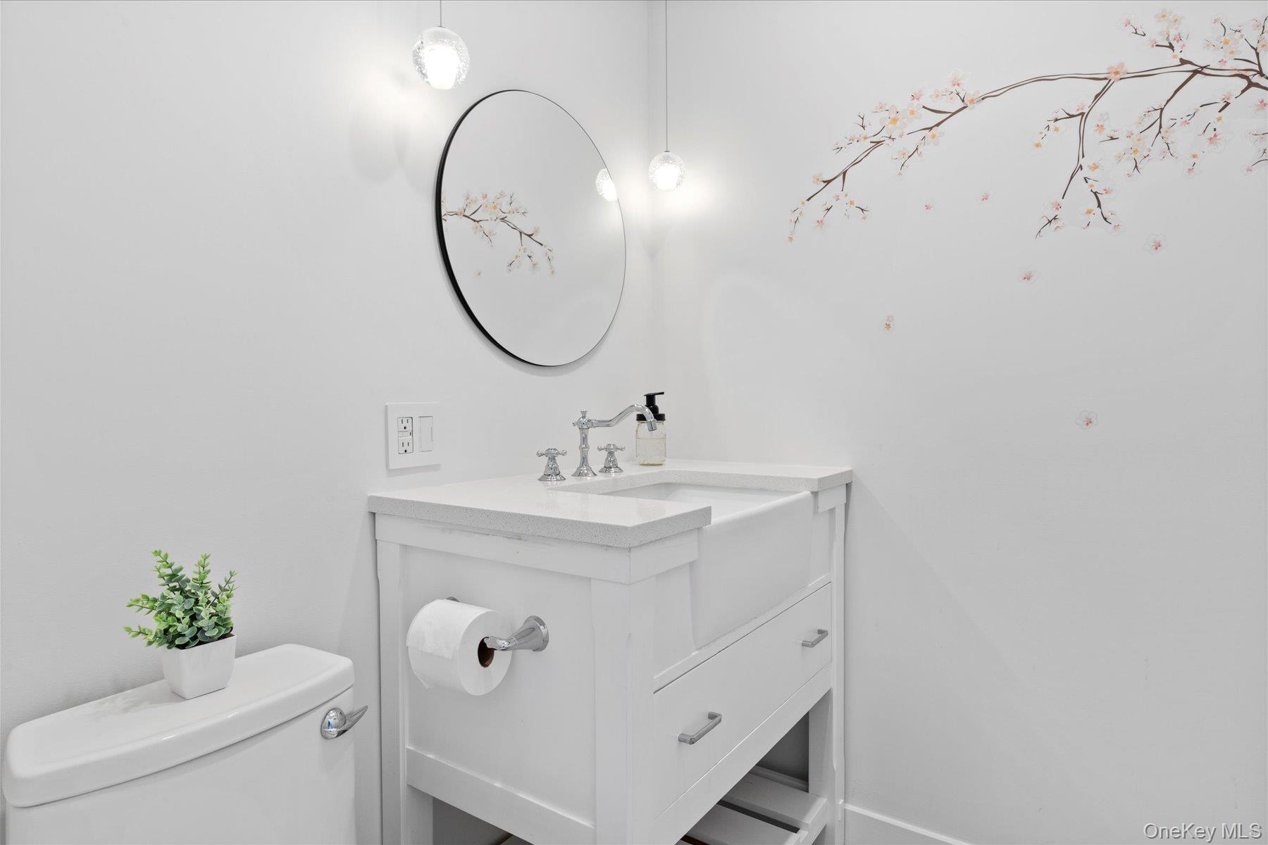 1 Dolphin Way, Riverhead, NY 11901