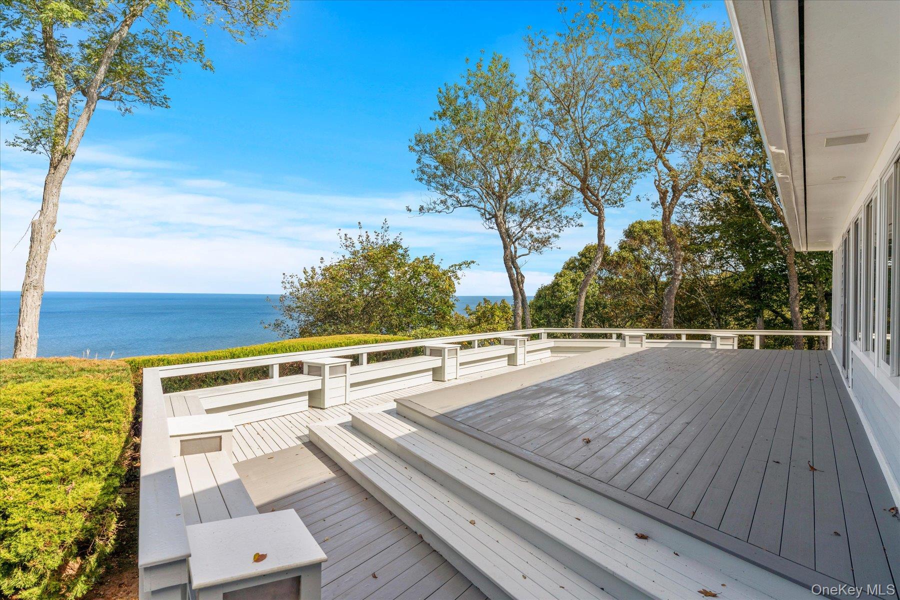 1 Dolphin Way, Riverhead, NY 11901