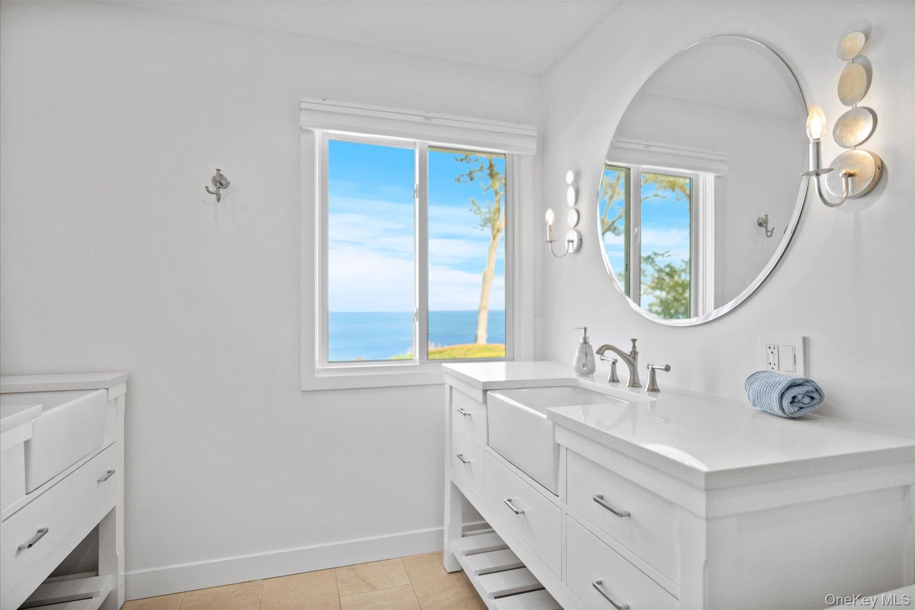 1 Dolphin Way, Riverhead, NY 11901