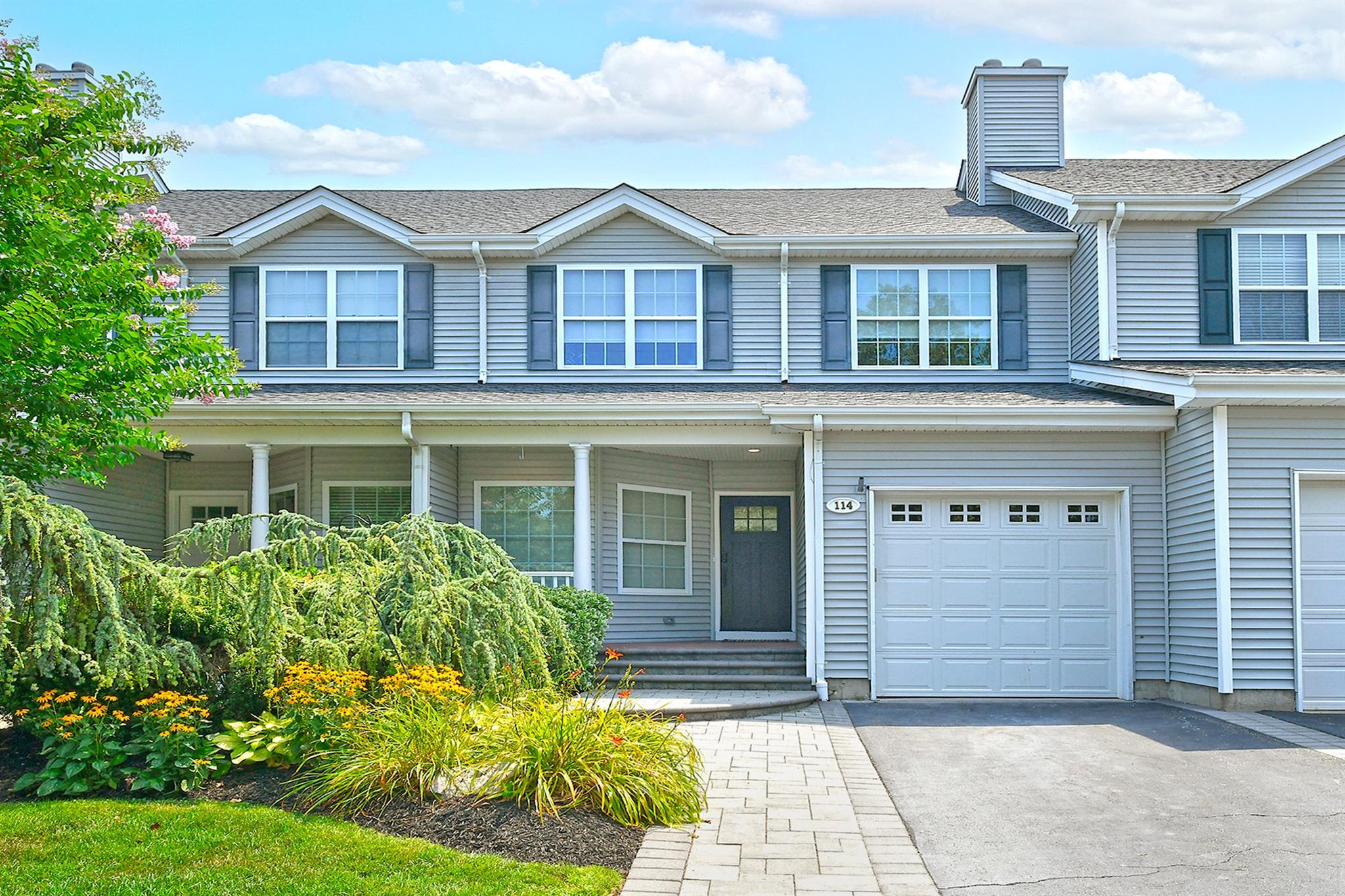 114 Rivendell Court, Melville, NY 11747