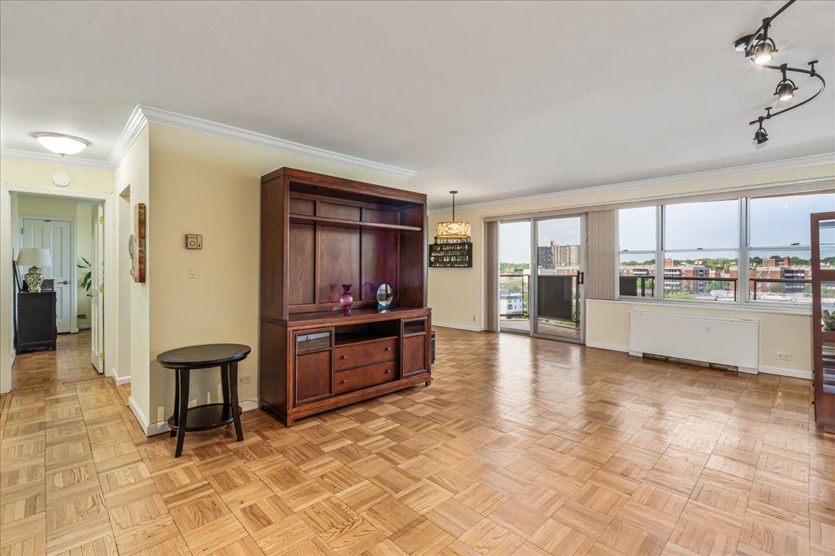 17-85 215th Street # 10E, Bayside, NY 11360