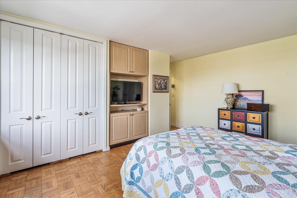 17-85 215th Street # 10E, Bayside, NY 11360