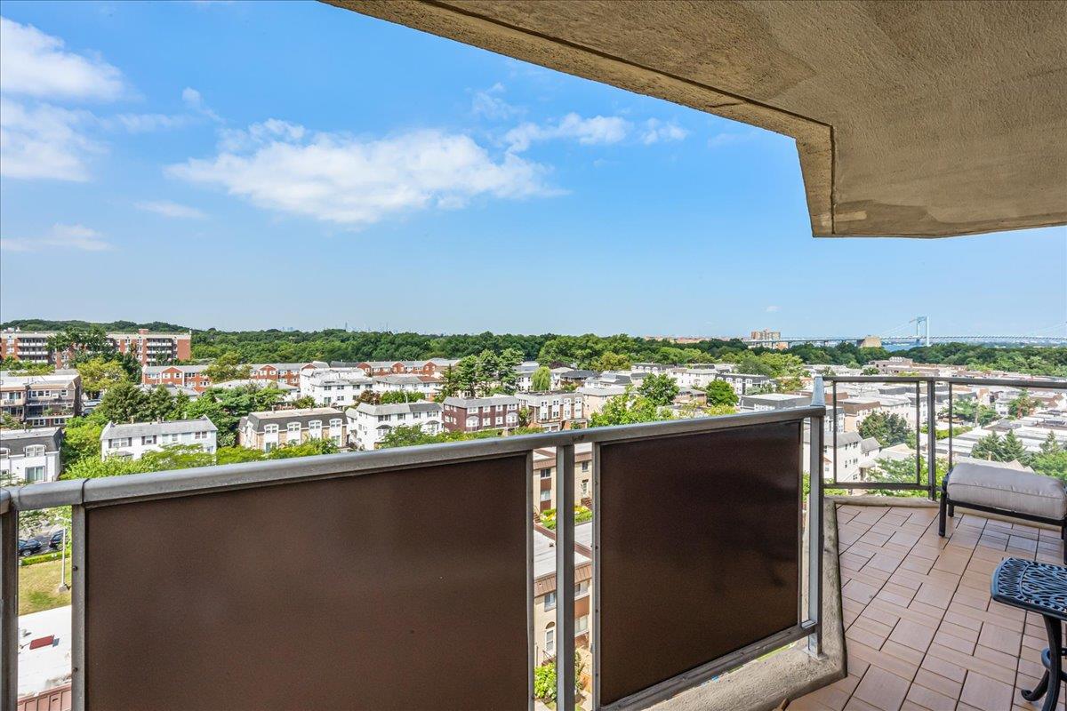 17-85 215th Street # 10E, Bayside, NY 11360