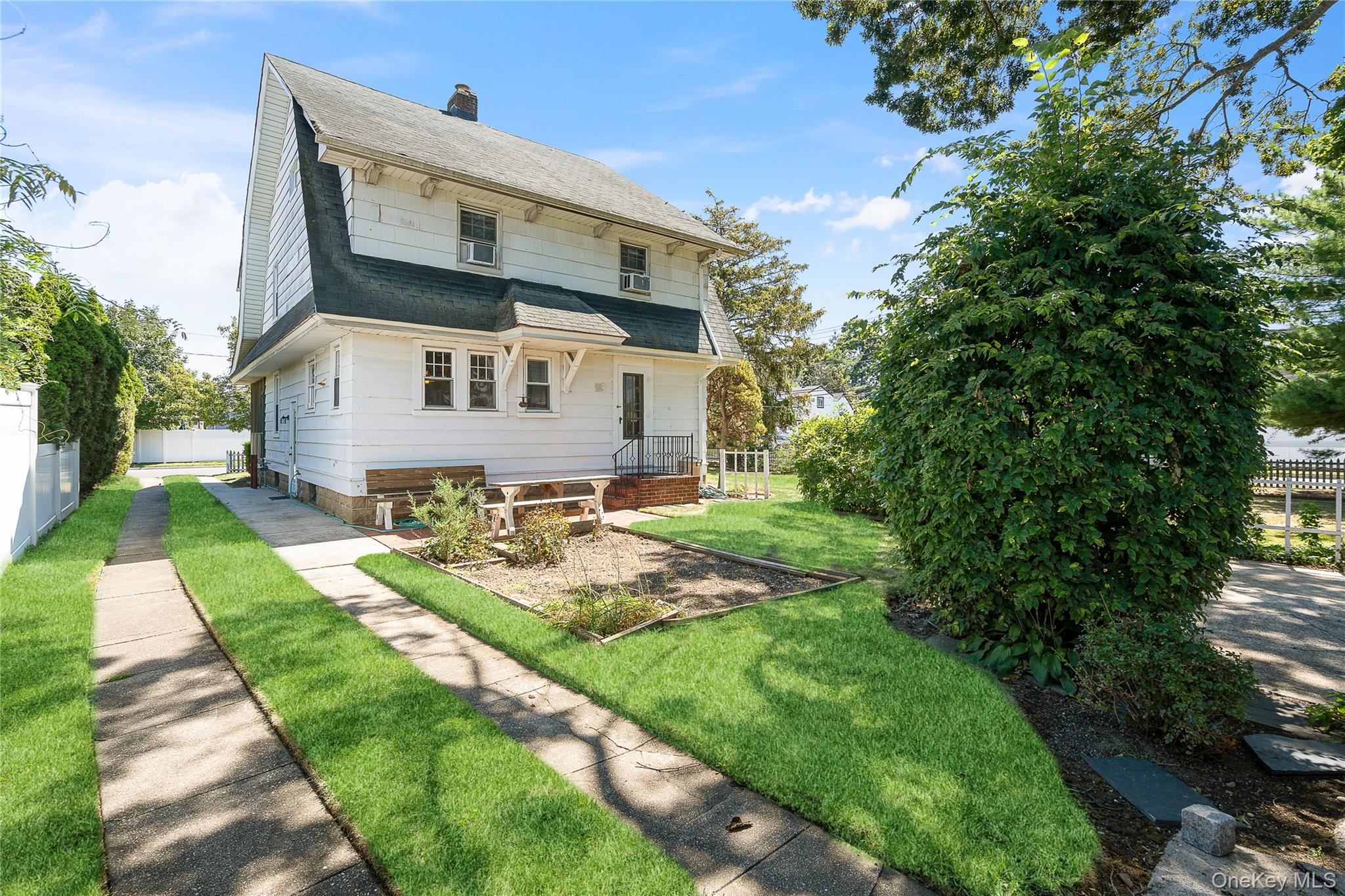 107 Melrose Avenue, East Rockaway, NY 11518