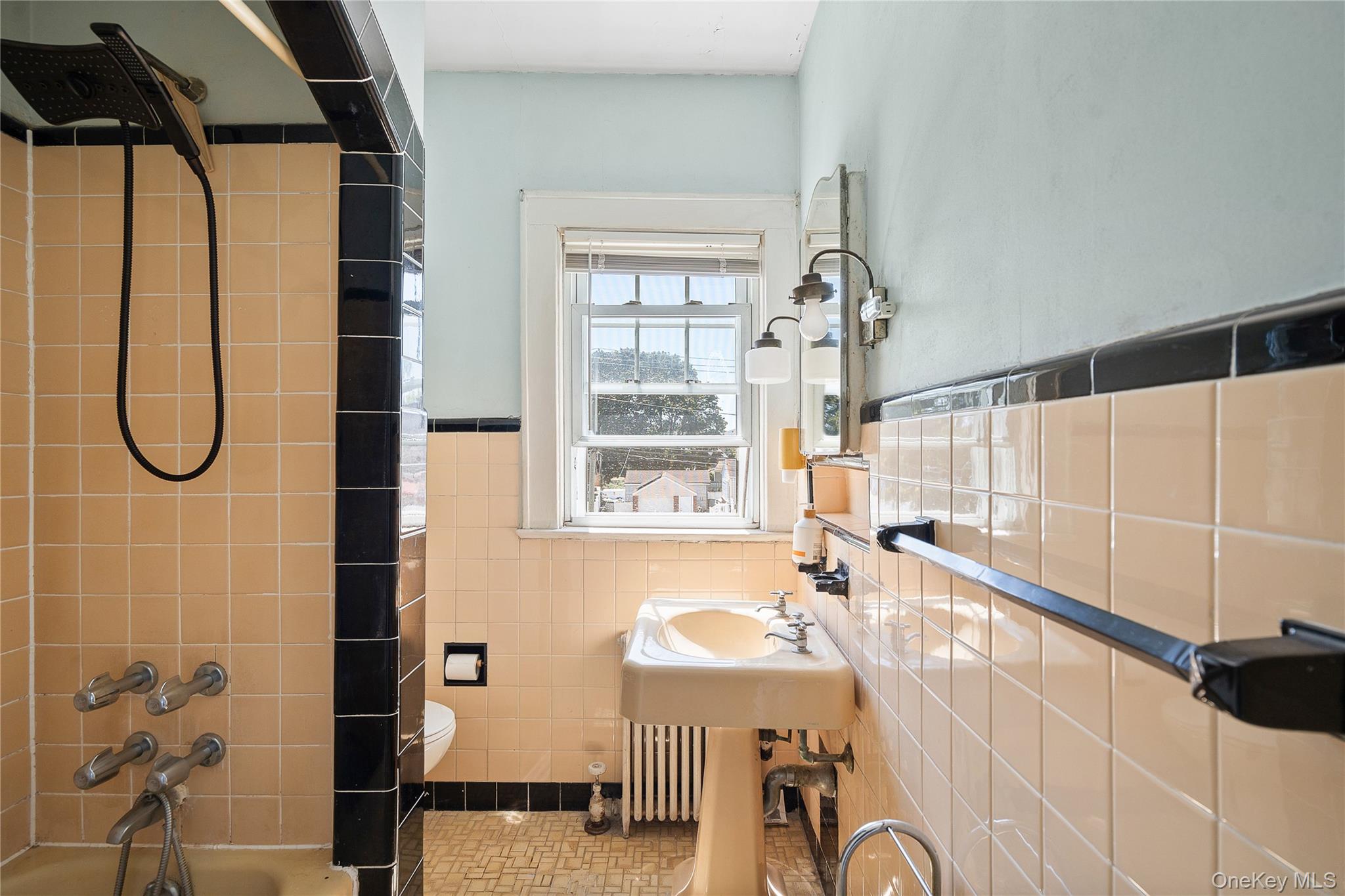 107 Melrose Avenue, East Rockaway, NY 11518