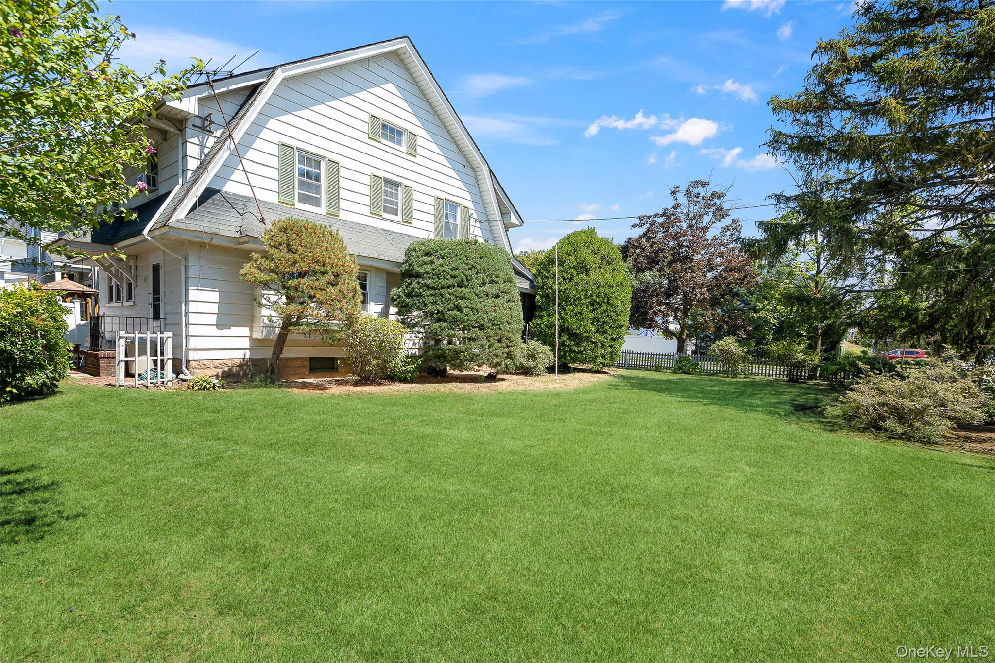 107 Melrose Avenue, East Rockaway, NY 11518