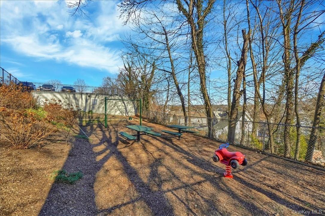 315 King Street # 1B, Port Chester, NY 10573