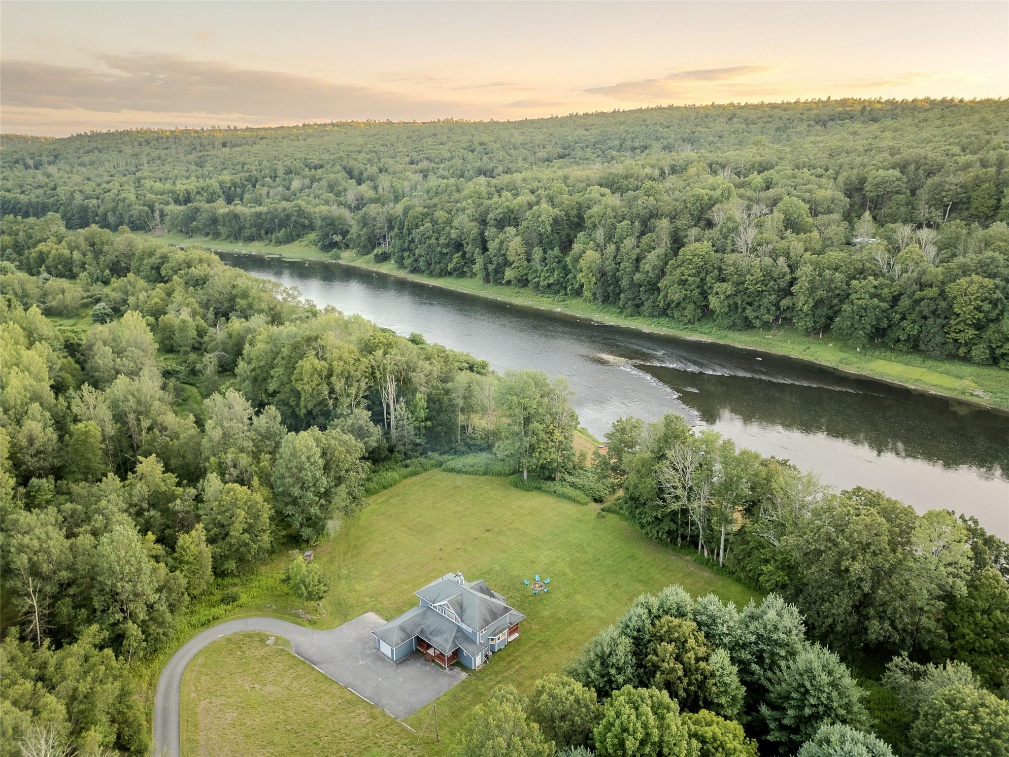 5 Arrowhead Lane, Narrowsburg, NY 12764